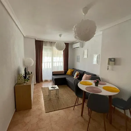 Appartamento Charming 500m To Cura *